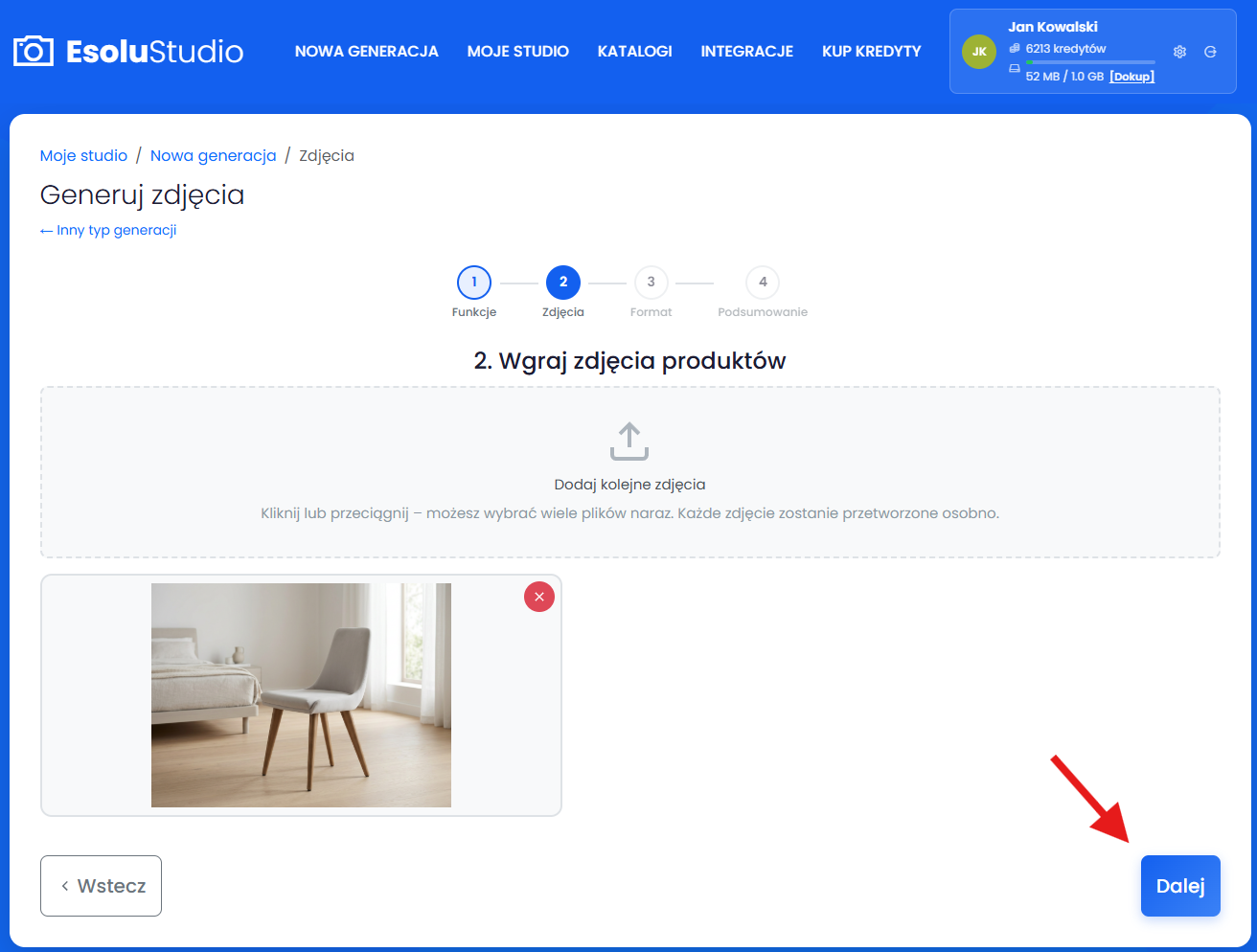 Wgraj zdjęcia z urządzenia lub wybierz zdjęcia produktów z katalogu 